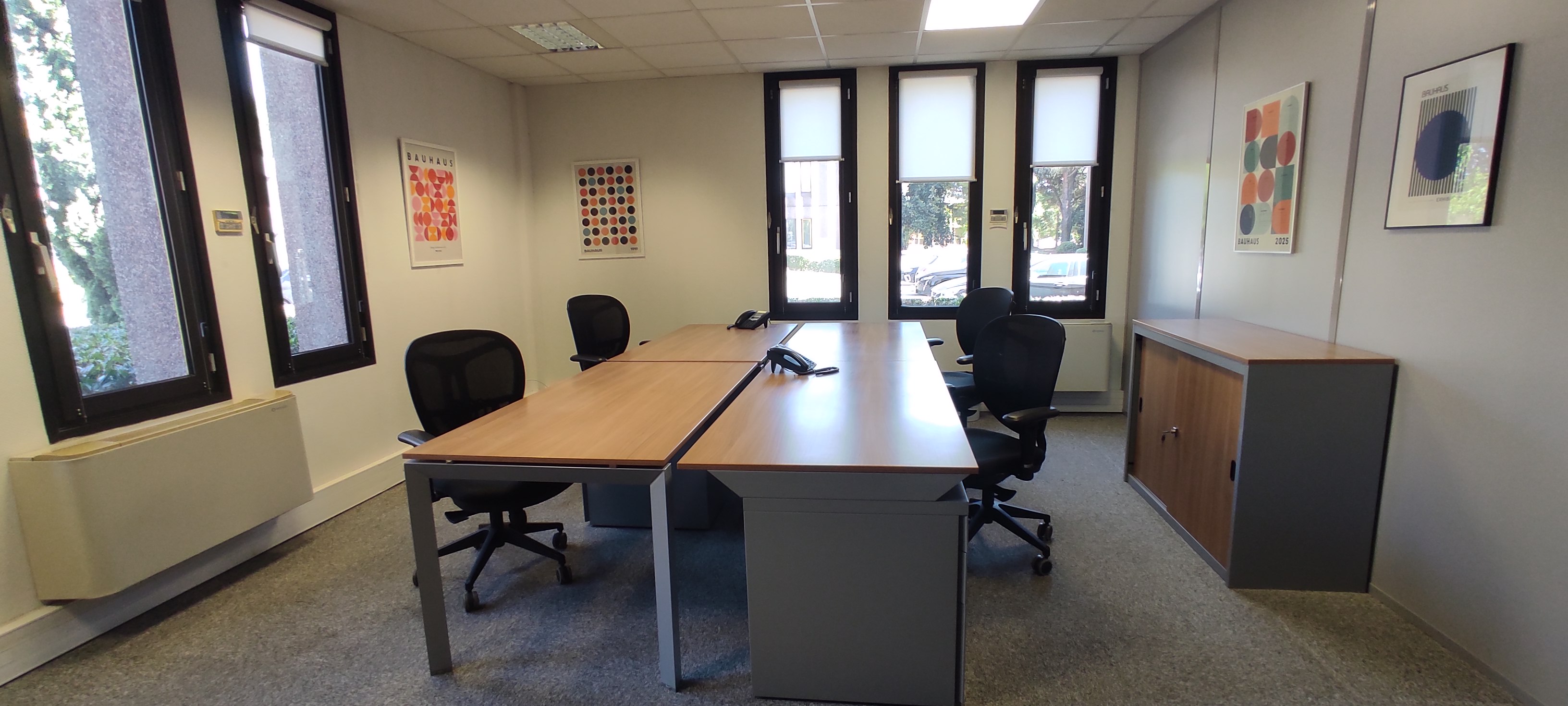 bureau 4 postes dispo